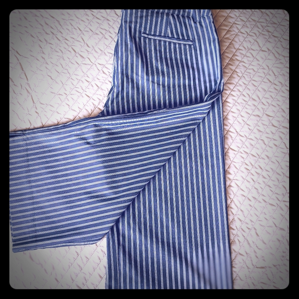 Blue/white triple pin stripe wide leg cropped pant